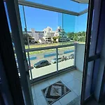 Apartamento A 100 Metros Da Praia Em Jardim Camburi