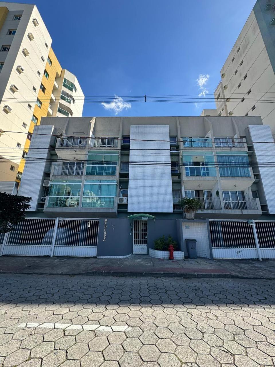 A 100 Metros Da Em Jardim Camburi